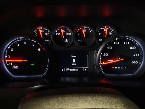 Used 2020 Chevrolet Silverado 1500 Custom w/ Custom Convenience Package AWD/4WD image 23