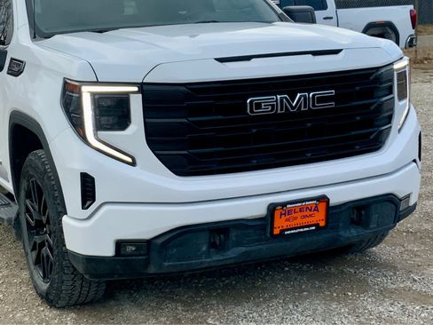 Used 2023 GMC Sierra 1500 Elevation w/ LPO, Elevation Black Package image 9