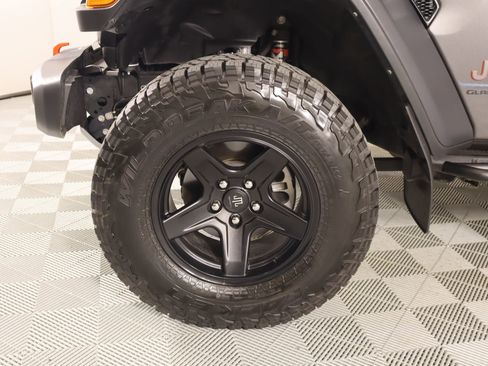 Used 2024 Jeep Gladiator Mojave w/ Safety Group image 16