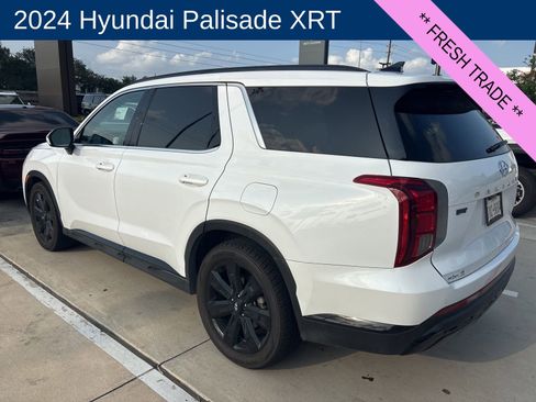 Used 2024 Hyundai Palisade XRT FWD image 2