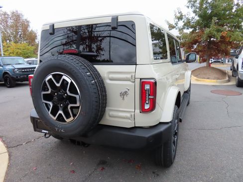 New 2025 Ford Bronco Outer Banks image 4