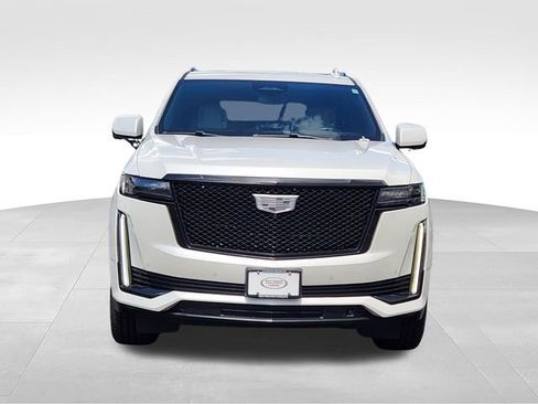 Used 2022 Cadillac Escalade ESV Sport w/ Touring Package AWD/4WD image 8