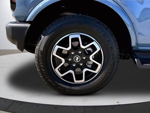 Used 2025 Ford Bronco Outer Banks AWD/4WD image 32