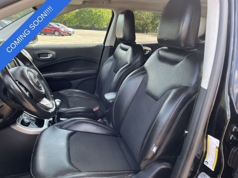 Used 2018 Jeep Compass Latitude w/ Cold Weather Group AWD/4WD image 12