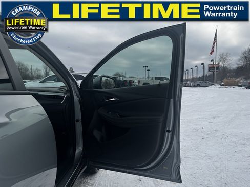 Used 2024 Buick Encore GX Preferred image 33