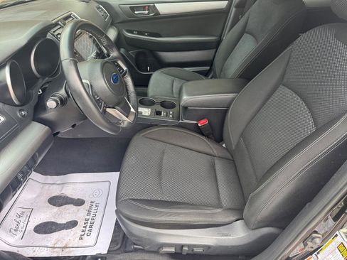 Used 2018 Subaru Outback 2.5i Premium AWD/4WD image 5