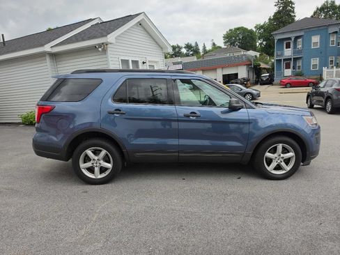 Used 2018 Ford Explorer 4WD image 3