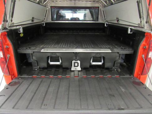 Used 2021 Chevrolet Silverado 1500 W/T w/ Z71 Off-Road Package AWD/4WD image 16
