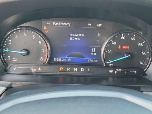 Used 2023 Ford Explorer XLT AWD/4WD image 10
