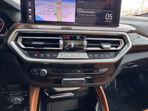 Used 2023 BMW X4 xDrive30i w/ Premium Package image 28