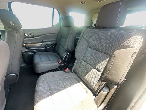 Used 2023 GMC Acadia SLE FWD image 23