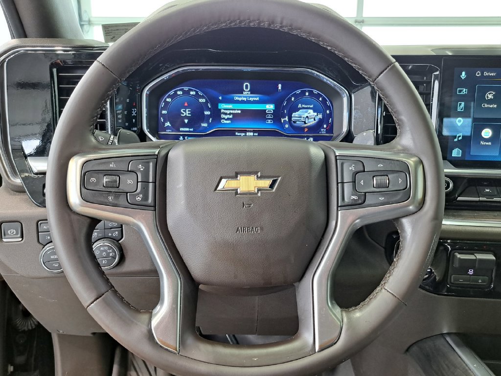 Used 2025 Chevrolet Silverado 1500 LTZ w/ LTZ Premium Package AWD/4WD image 10