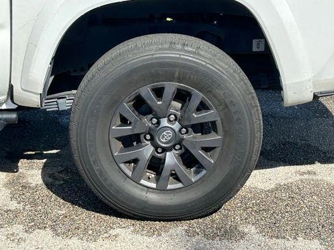 Used 2023 Toyota Tacoma SR5 image 9