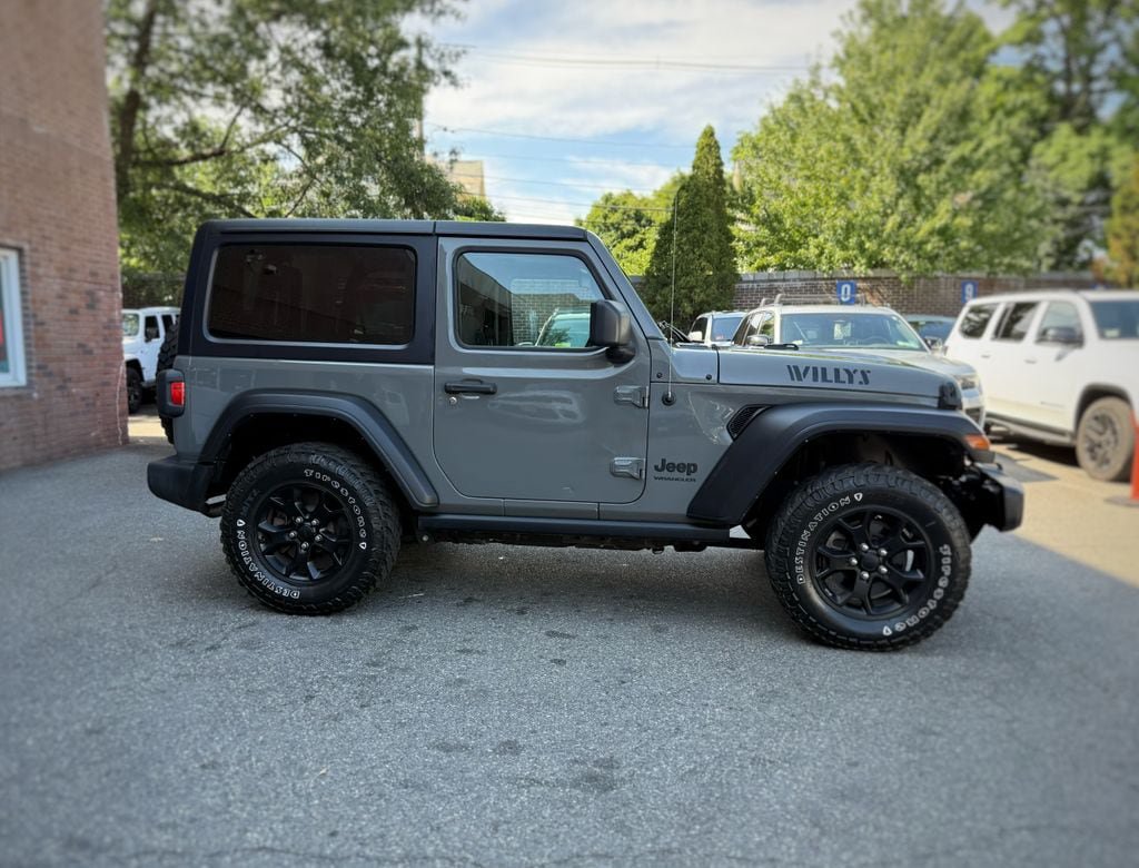 Used 2022 Jeep Wrangler Sport AWD/4WD image 4