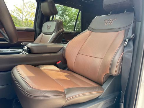Used 2025 Ford Expedition Max King Ranch AWD/4WD image 17