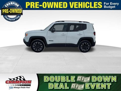 Used 2023 Jeep Renegade Latitude image 1