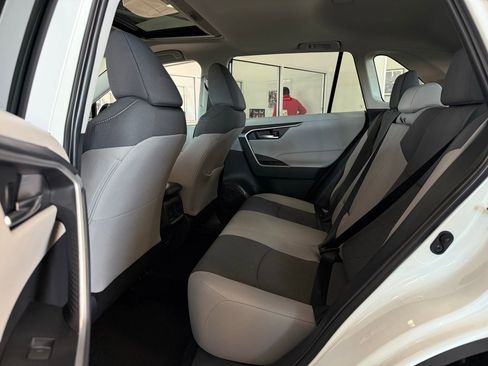 Used 2025 Toyota RAV4 XLE image 34
