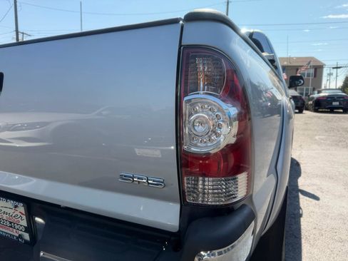 Used 2011 Toyota Tacoma 4x4 Access Cab w/ SR5 Pkg #2 image 25