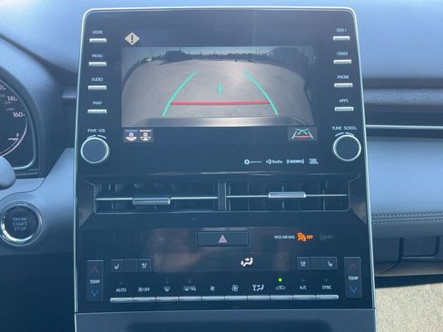 Used 2019 Toyota Avalon Limited image 24