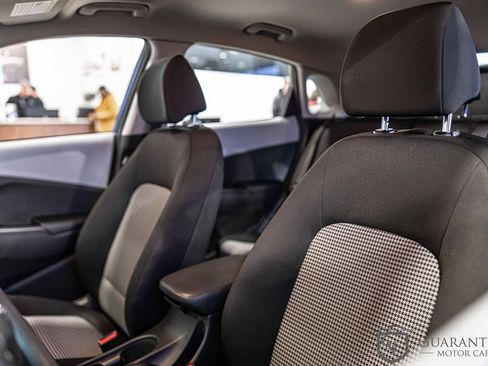 Used 2021 Hyundai Kona SE image 16