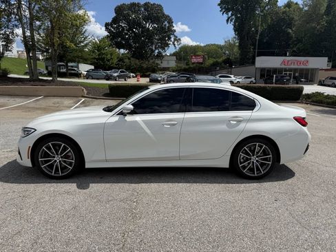 Used 2020 BMW 330i Sedan w/ Convenience Package RWD image 2