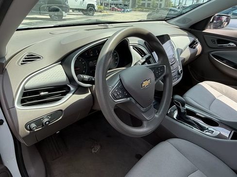 Used 2024 Chevrolet Malibu LT FWD image 10