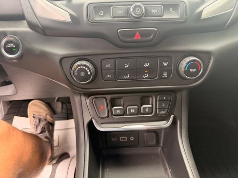 Used 2020 GMC Terrain SLE AWD/4WD image 22