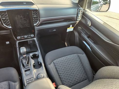 New 2025 Ford Ranger XLT w/ Black Appearance Package AWD/4WD image 12