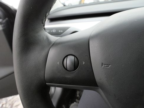 Used 2023 Tesla Model 3 Performance image 29