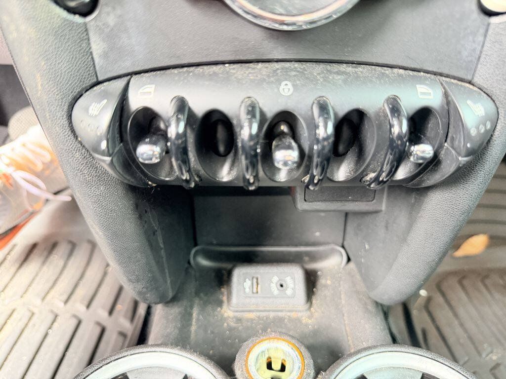 Used 2013 MINI Cooper Hardtop FWD image 16