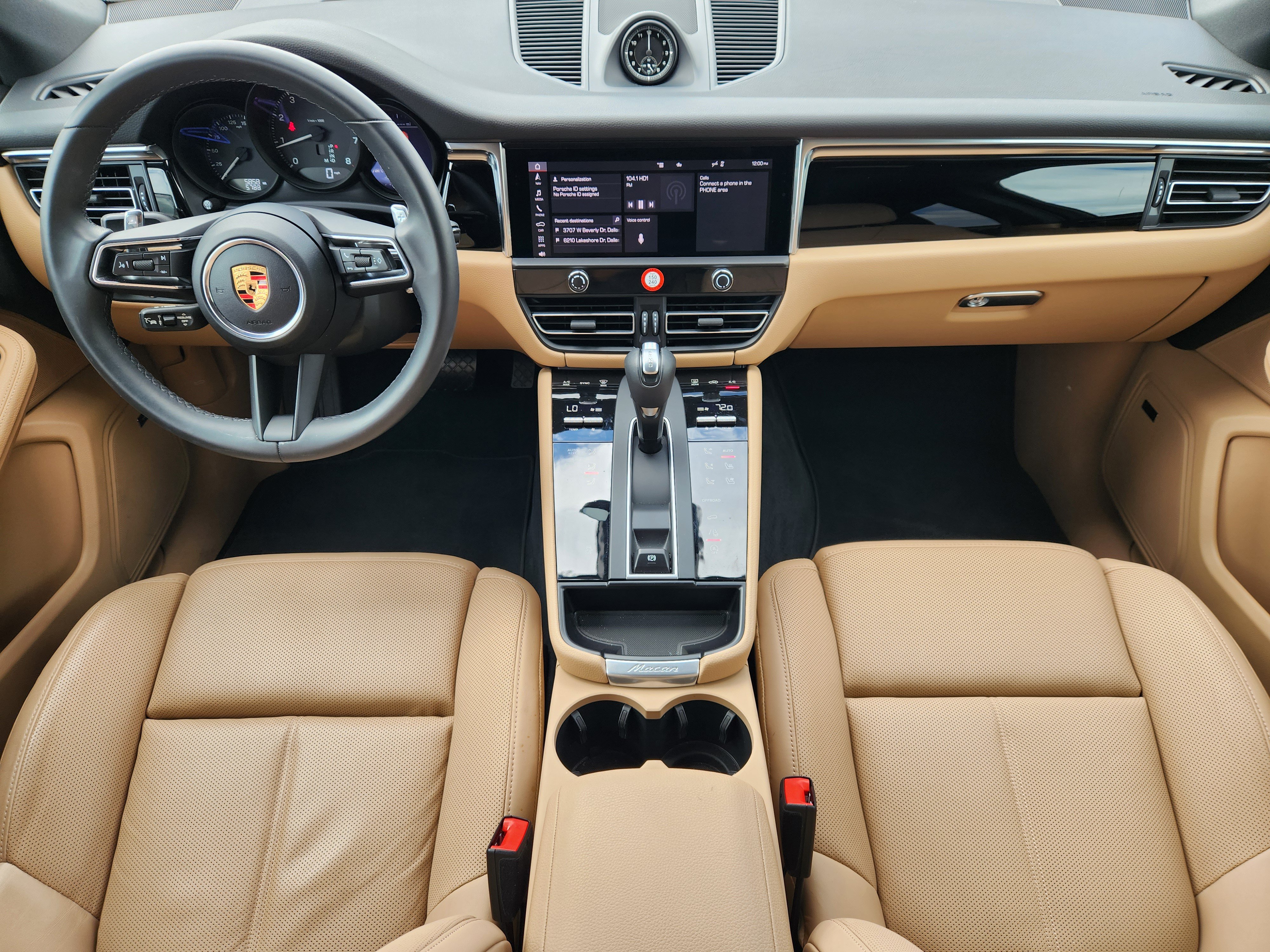 Certified 2026 Porsche Macan AWD/4WD image 27