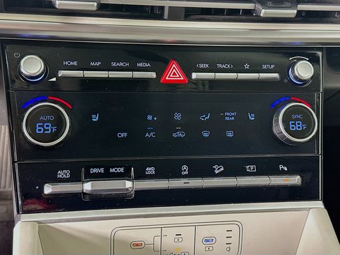 Used 2025 Hyundai Santa Fe SEL AWD/4WD image 22