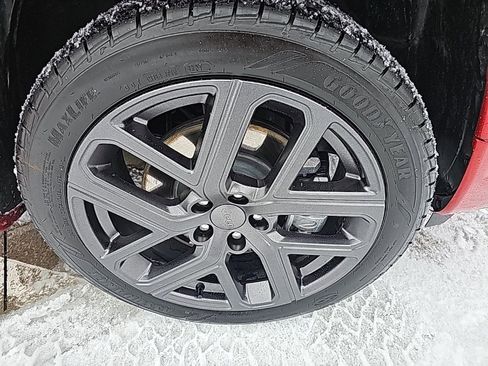 Certified 2024 Jeep Compass Limited w/ High Altitude Package image 6