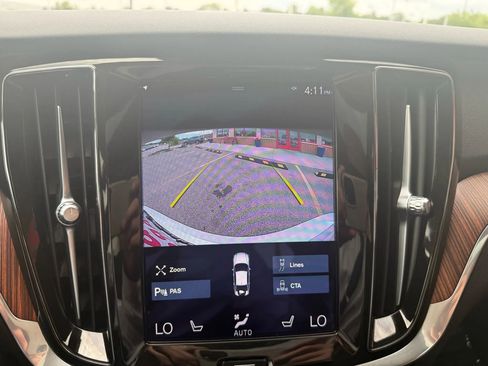 Used 2022 Volvo S60 T8 R-Design Expression image 14