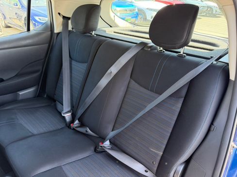 Used 2018 Nissan Leaf SV w/ Protection Package FWD image 41