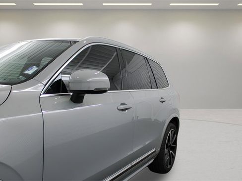 Certified 2025 Volvo XC90 B5 Plus image 31