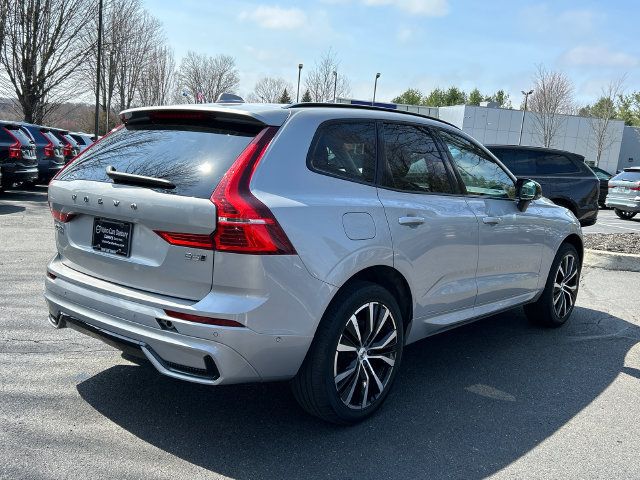 Certified 2023 Volvo XC60 B5 Plus w/ Climate Package AWD/4WD image 4