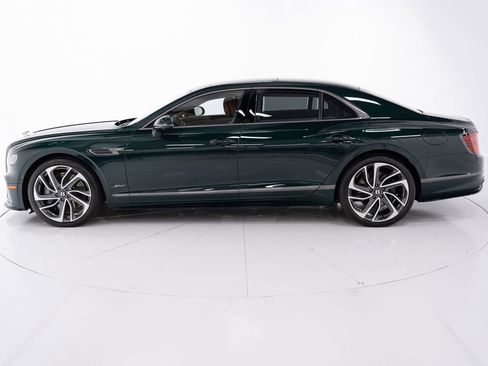 Used 2025 Bentley Flying Spur Plug-In Hybrid AWD/4WD image 2