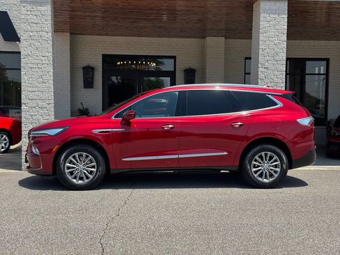 Used 2024 Buick Enclave Premium AWD/4WD image 6
