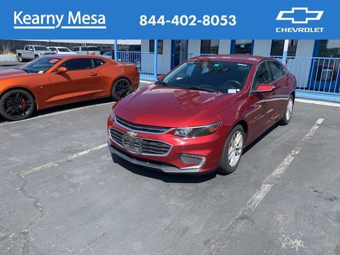Used 2017 Chevrolet Malibu LT image 1