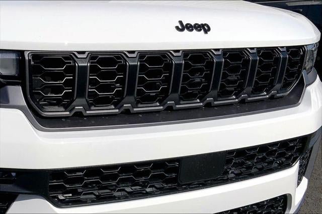 New 2026 Jeep Grand Cherokee Limited w/ Limited Altitude Package AWD/4WD image 56