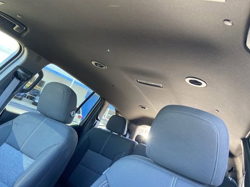 Used 2025 GMC Acadia Elevation image 28