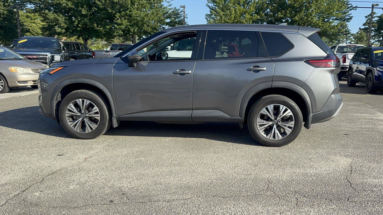 Used 2021 Nissan Rogue SV AWD/4WD image 4