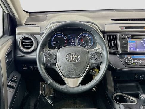 Used 2018 Toyota RAV4 XLE image 28