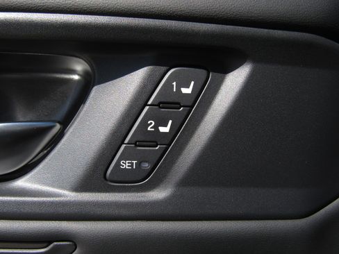 Used 2023 Honda Accord EX-L image 23