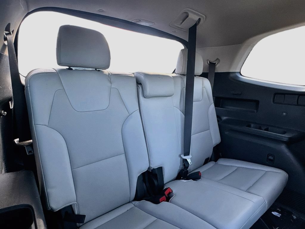 Certified 2024 Kia Telluride S w/ S Sunroof Package AWD/4WD image 27