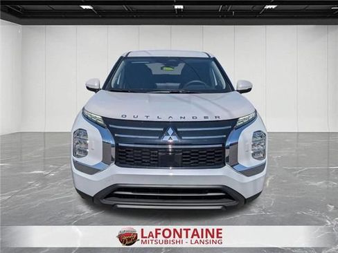 New 2026 Mitsubishi Outlander ES AWD/4WD image 8