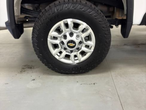 Used 2025 Chevrolet Silverado 2500 LT w/ Convenience Package AWD/4WD image 27