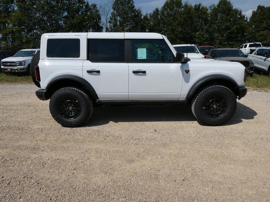 New 2026 Ford Bronco Badlands w/ Sasquatch Package AWD/4WD image 4