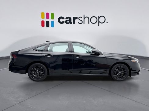 Used 2025 Honda Accord SE image 6
